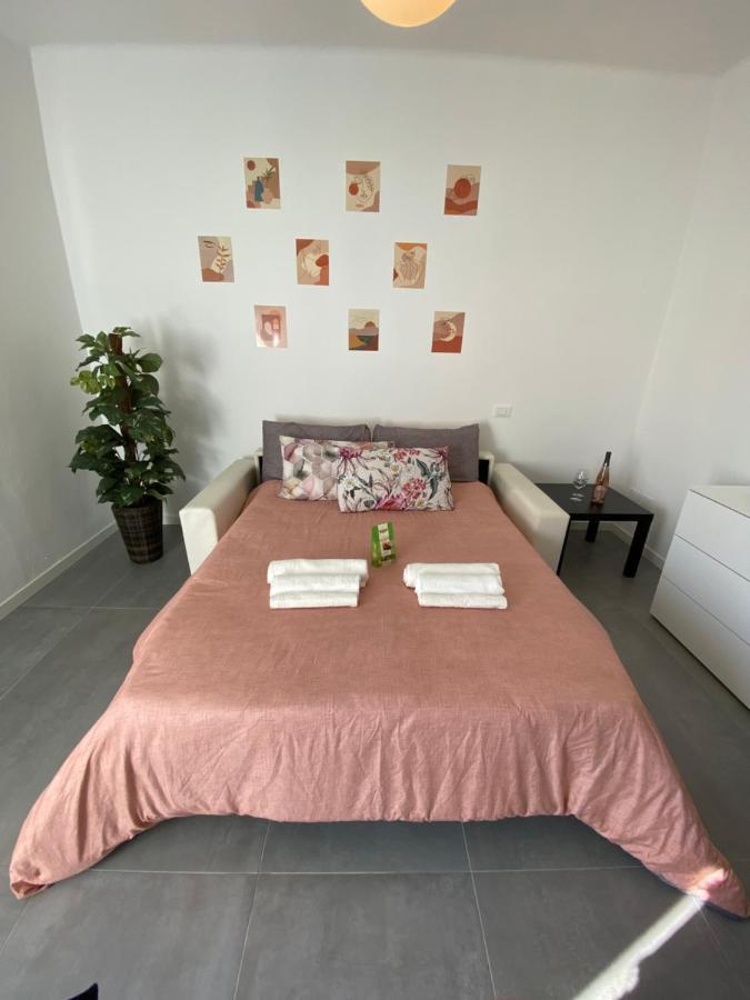 The Chic Holiday Apartment เวโรนา ภายนอก รูปภาพ