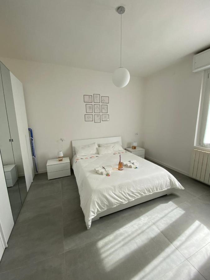 The Chic Holiday Apartment เวโรนา ภายนอก รูปภาพ